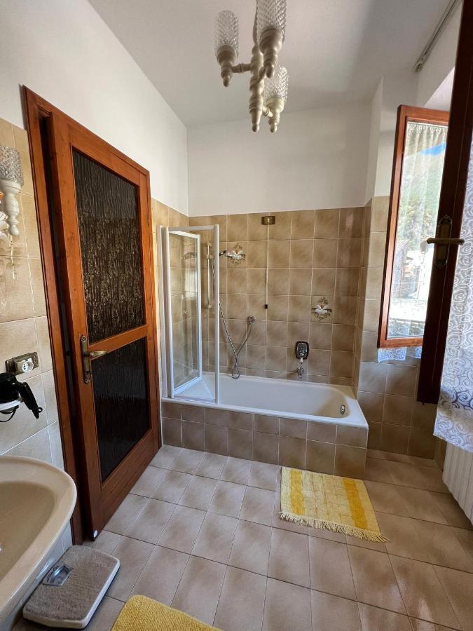 Casa Caterina 2 Storey House, With A Mountain View Toscolano Maderno Buitenkant foto
