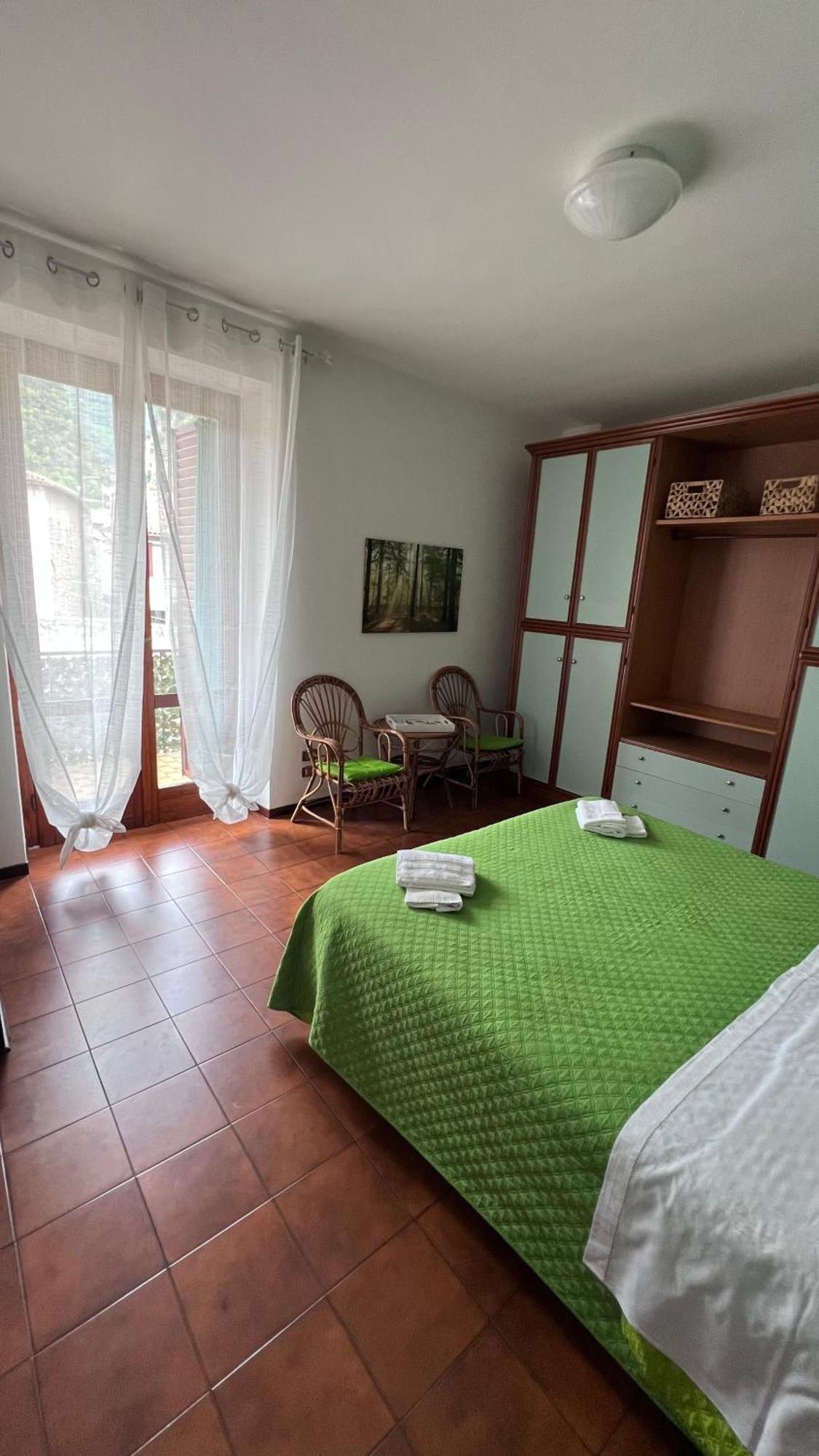 Casa Caterina 2 Storey House, With A Mountain View Toscolano Maderno Buitenkant foto
