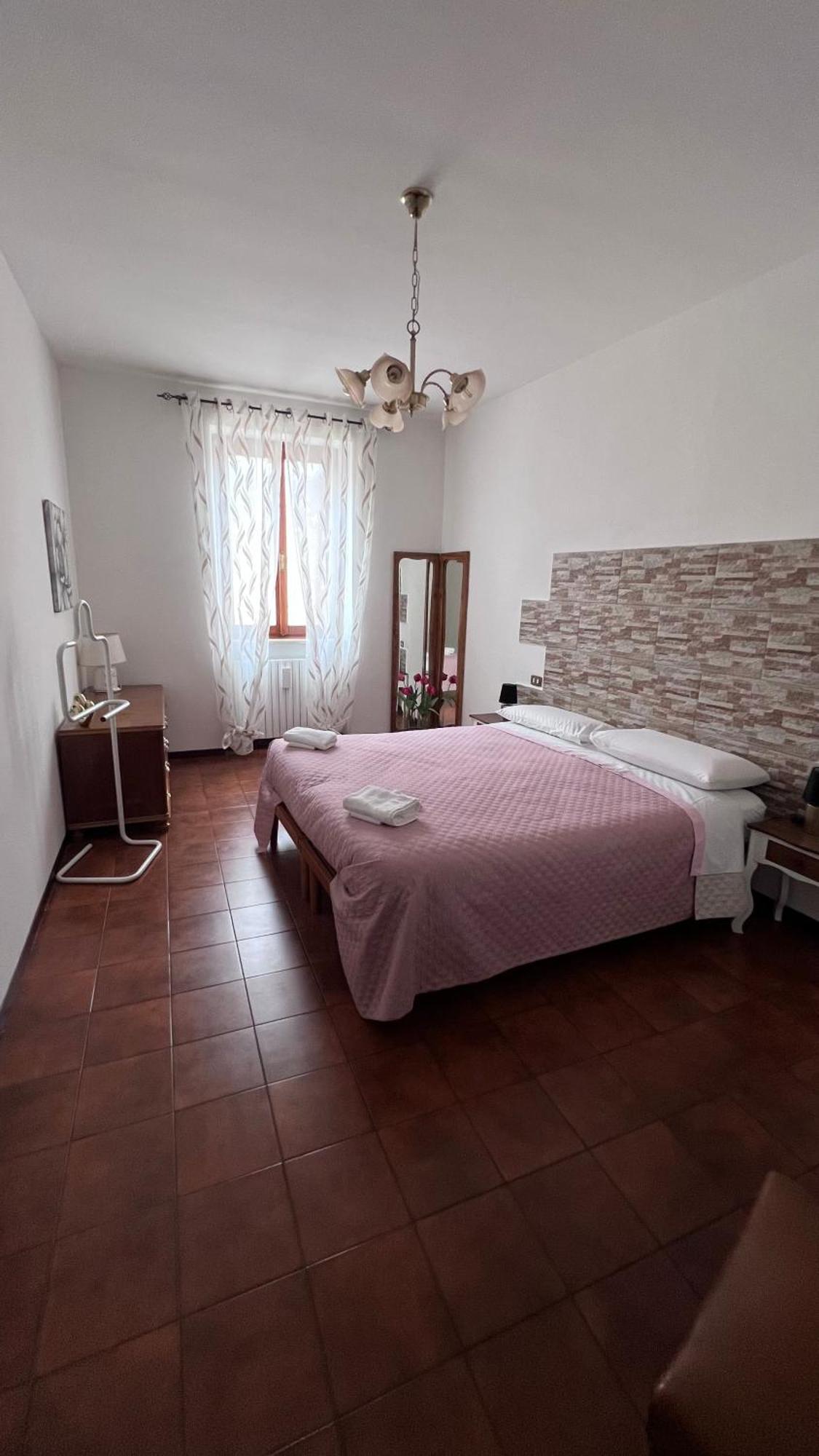 Casa Caterina 2 Storey House, With A Mountain View Toscolano Maderno Buitenkant foto