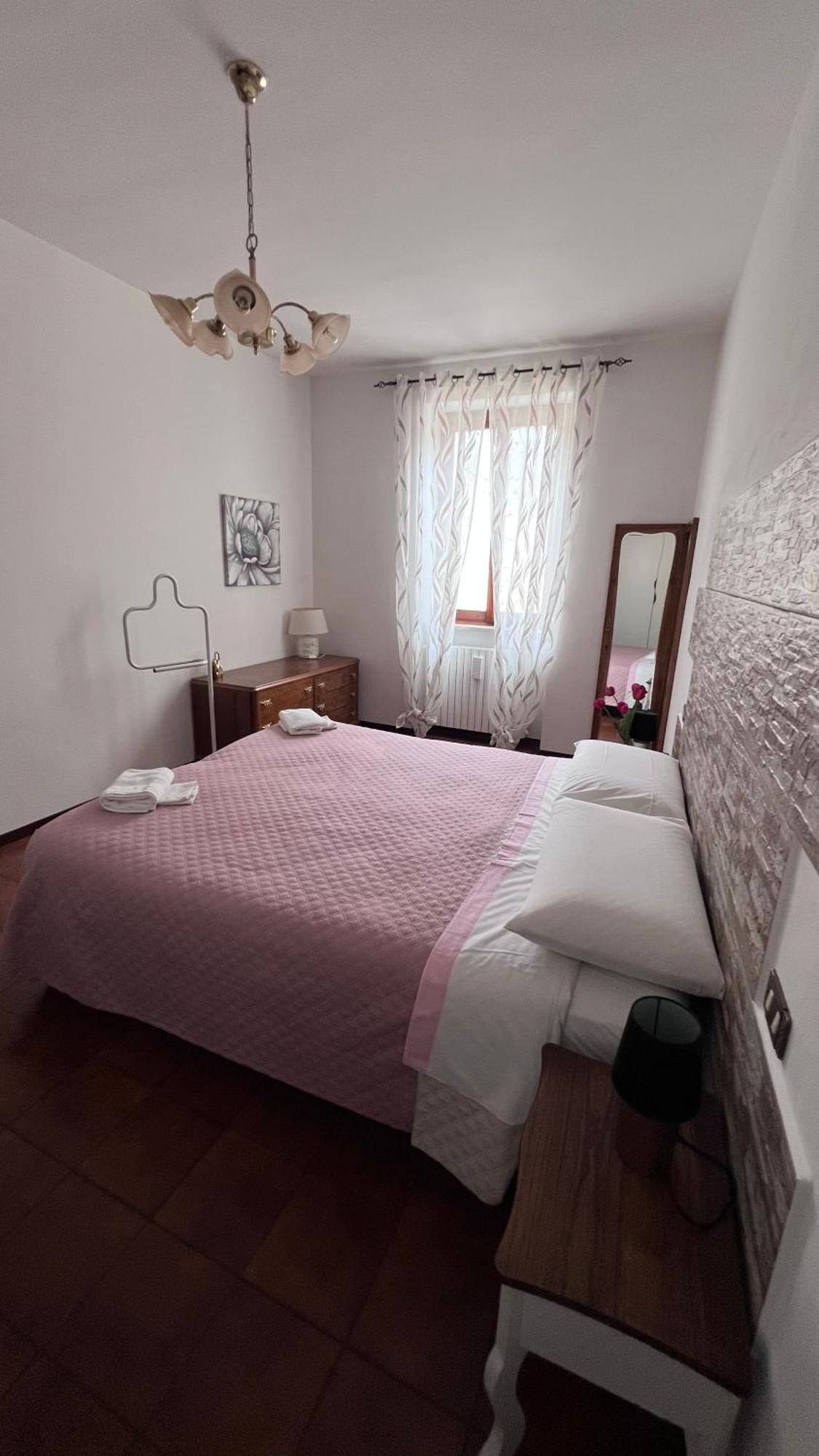 Casa Caterina 2 Storey House, With A Mountain View Toscolano Maderno Buitenkant foto
